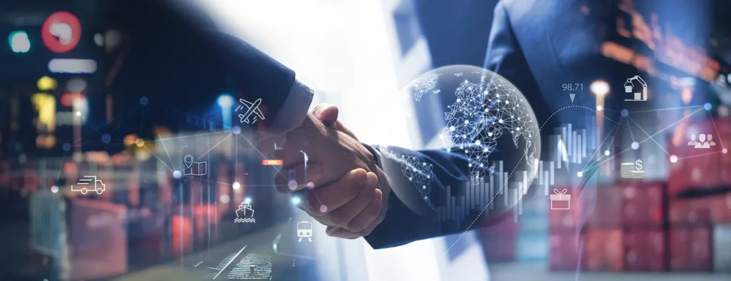 Geschäftspartner geben sich die Hand, davor befindet sich eine Globus-Grafik und Icons zu Fracht, Transport, Logistik
